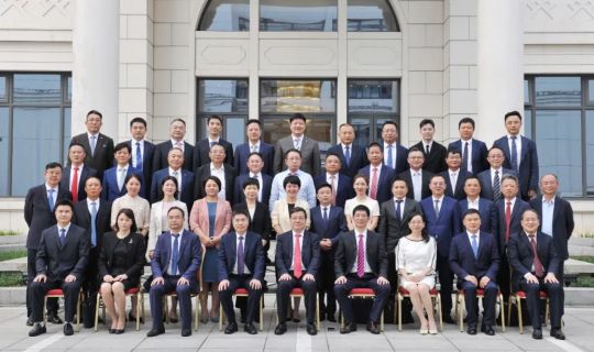 我司董事長張春雨當(dāng)選湖南省工商聯(lián)（總商會）第十三屆副會長